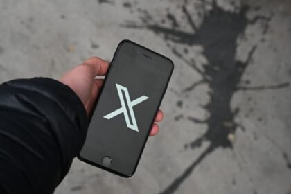 X Siap Cabut Izin Monetisasi Permanen bagi Pengunggah Video AI Tanpa Label