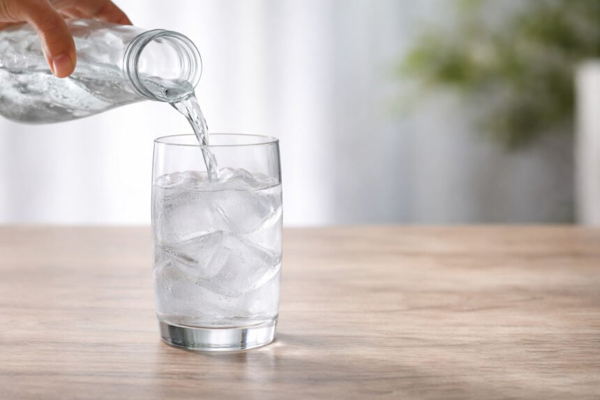 Minum Air Es Saat Demam