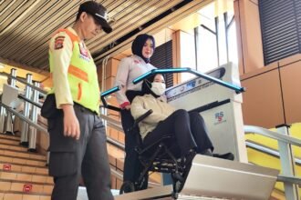Akses Lebih Mudah bagi Difabel, KCI Hadirkan Platform Lift di Stasiun Cikini