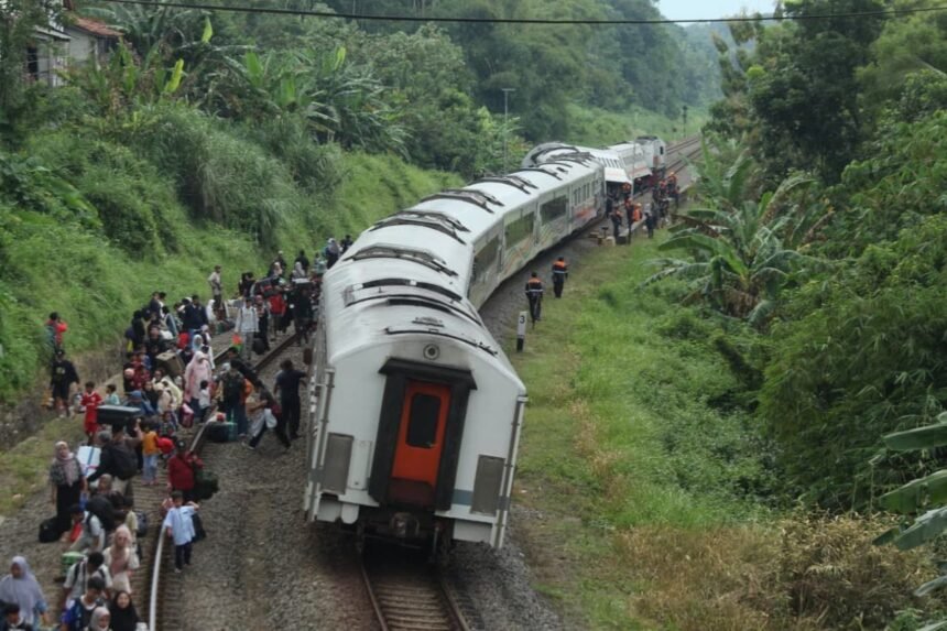 KA Bangunkarta Anjlok di Bumiayu, Ini Daftar Kereta Api yang Rutenya Dialihkan