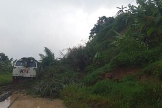 Diterjang Longsor, 500 Penumpang KA Ciremai Dievakuasi Pakai Bus Menuju Bandung