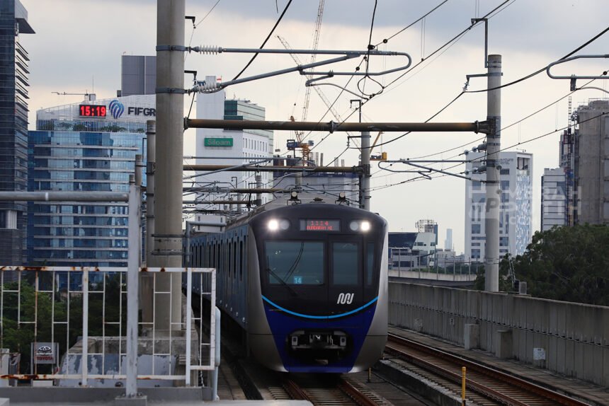 Pasokan Listrik PLN Terhambat, Sejumlah Stasiun Layang MRT Jakarta Sempat Gelap Gulita