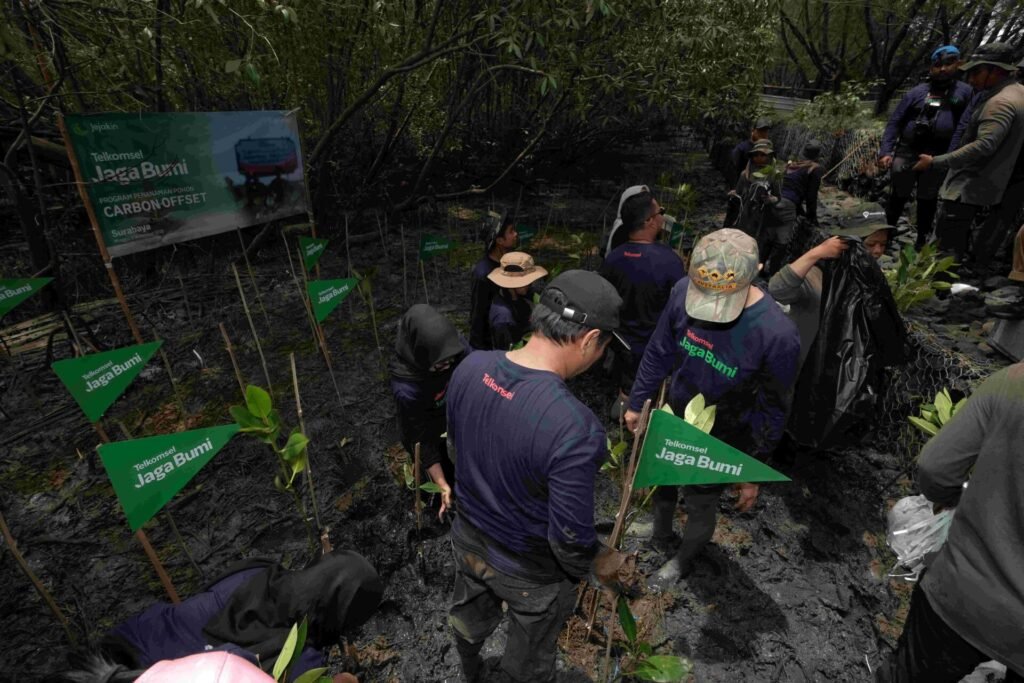 Rayakan Hari Bumi 2026, Telkomsel Ajak Masyarakat Wujudkan Aksi Nyata Jaga Lingkungan 2 Rayakan Hari Bumi 2026, Telkomsel Ajak Masyarakat Wujudkan Aksi Nyata Jaga Lingkungan