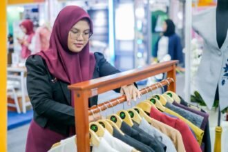 LinkUMKM BRI Dorong Pengusaha Perempuan Naik Kelas, JJC Rumah Jahit Berhasil Kembangkan Fesyen Wastra Eksklusif