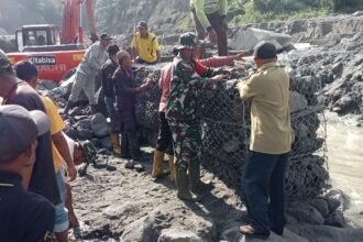 Jembatan Darurat Wih Pesam Rampung, Akses Warga Dua Desa Kembali Lancar