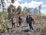 Gerak Cepat TNI AL Jinakkan Karhutla di Perbatasan Sambas