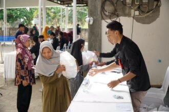 Diawali dari Tuban, Pertamina Bantu Masyarakat Prasejahtera Penuhi Kebutuhan Pokok melalui Pasar Murah