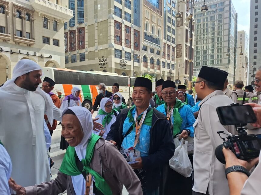 Kloter Perdana Jemaah Haji Indonesia Tiba di Madinah, Layanan Tertib dan Lancar