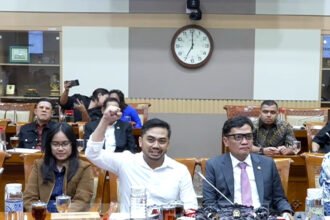 Tangis Haru Amsal Sitepu Usai DPR Ketuk Palu Larang Jaksa Kasasi : "Pejuang Ekonomi Kreatif Menang!"