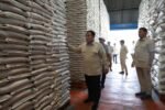 Gudang Bulog Penuh, Presiden Pastikan Negara Hadir Penuhi Kebutuhan Rakyat