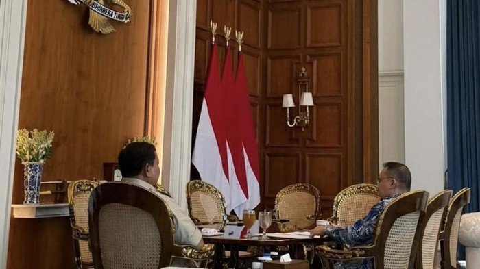 Pertemuan Empat Mata Presiden Prabowo-Dasco Bahas Ekonomi dan Keamanan Nasional