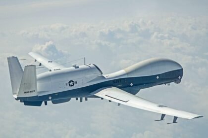 Drone Pengintai AS Seharga Rp2 Triliun Hilang Usai Terjun Bebas 40.000 Kaki di Langit Selat Hormuz