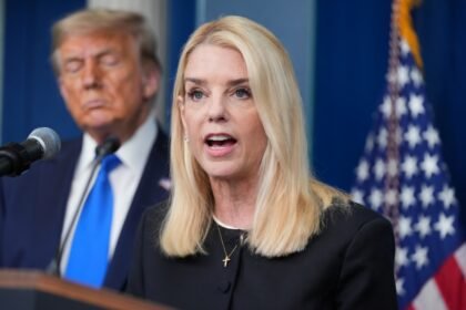 Kontroversi Kasus Epstein Files, Trump Copot Jaksa Agung Pam Bondi