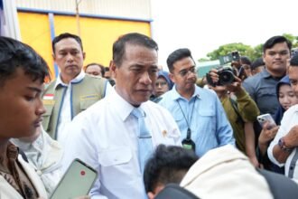 Dirut Bulog Sambut Mentan, Stok Beras Tertinggi Sepanjang Sejarah (85)