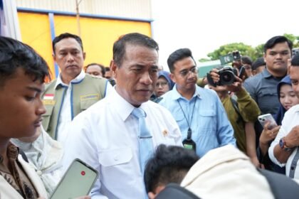 Dirut Bulog Sambut Mentan, Stok Beras Tertinggi Sepanjang Sejarah (85)