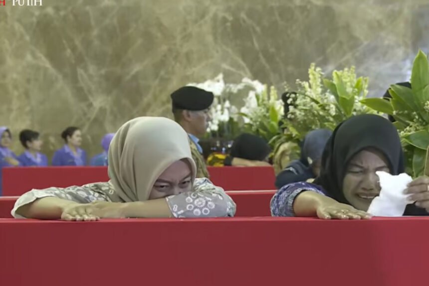 Tangis Pilu Keluarga Sambut Kepulangan Jenazah Tiga Prajurit TNI yang Gugur di Lebanon