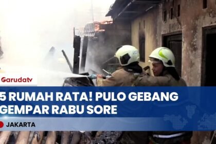 PULO GEBANG MEMBARA! 5 Rumah Hangus dalam Sekejap, Warga Panik Dengar Suara Letupan!