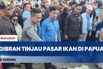 Gibran Borong Dagangan Mama-mama Papua di Pasar Ikan Sorong