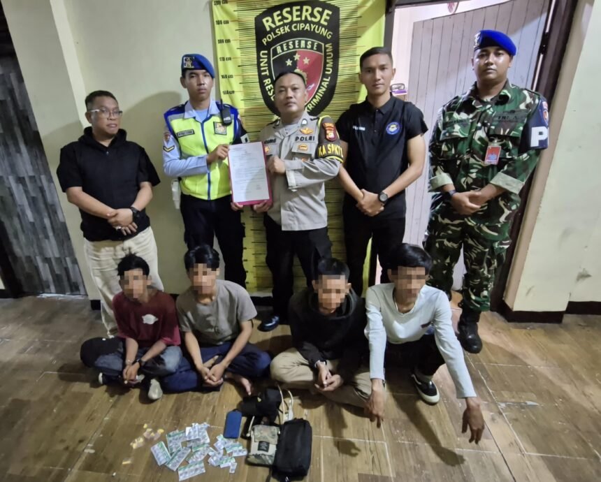 Satpom Lanud Halim Perdanakusuma Ringkus 4 Pelaku Transaksi Obat Keras Ilegal