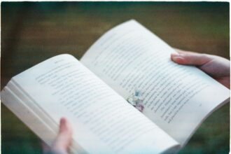 Peta terbaru tingkat kegemaran membaca di Indonesia menunjukkan dominasi provinsi luar Jawa dengan tren literasi yang terus meningkat.