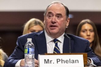 Konflik Internal Pentagon Meledak, Menteri Angkatan Laut AS John Phelan Dipecat Mendadak