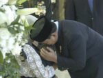 Duka Mendalam, Momen Presiden Prabowo Cium Anak Prajurit TNI yang Gugur di Lebanon