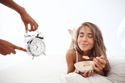 Intermittent fasting jadi tren, namun kebiasaan melewatkan sarapan tetap perlu dipertimbangkan secara bijak.