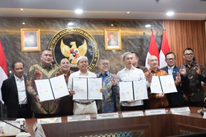Pemerintah percepat proyek listrik berbasis sampah di tiga wilayah strategis sebagai solusi krisis lingkungan dan energi.