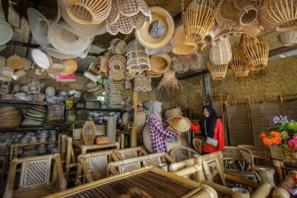 Penyaluran KUR BRI terus meningkat dan memperkuat peran UMKM sebagai fondasi ekonomi nasional.