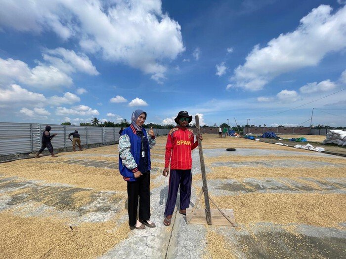 Kisah Inspiratif Mantri BRI di Lombok, Sosok Perempuan Berdaya Gerakkan Ekonomi Masyarakat Sekitar 2 Kisah Inspiratif Mantri BRI di Lombok, Sosok Perempuan Berdaya Gerakkan Ekonomi Masyarakat Sekitar