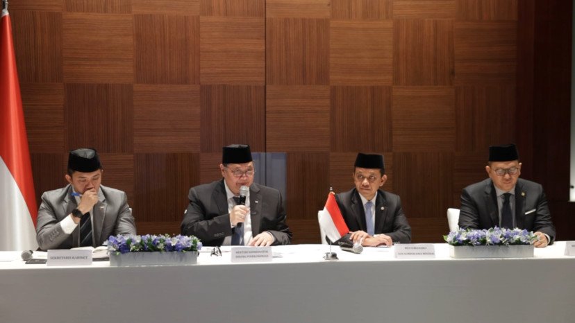Penerapan WFH ASN 10 April 2026 menjadi langkah strategis pemerintah dalam efisiensi energi dan transformasi kerja digital nasional.