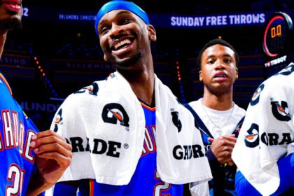 Shai Gilgeous-Alexander mencatat rekor langka NBA dengan efisiensi tinggi, sejajar dengan Michael Jordan.