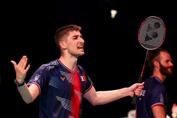 Prancis menciptakan kejutan besar dengan membungkam Indonesia 4-0, menandai lahirnya kekuatan baru di dunia bulu tangkis.