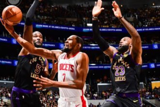 Kevin Durant absen di Game 3, Rockets dalam tekanan besar hadapi Lakers di playoff NBA 2026.