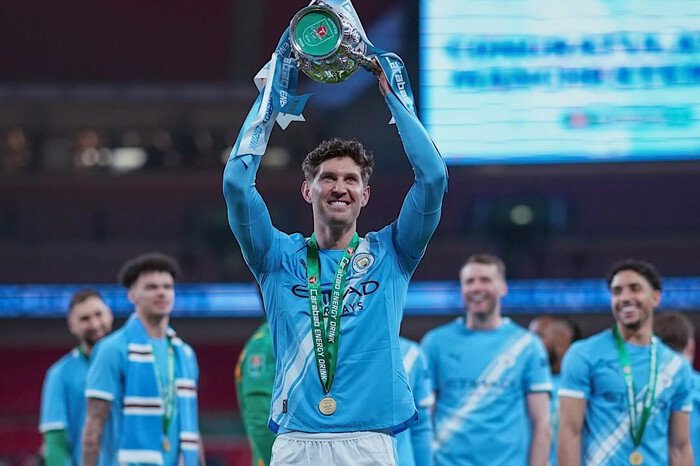 Perpisahan emosional John Stones dengan Manchester City setelah hampir satu dekade penuh prestasi.