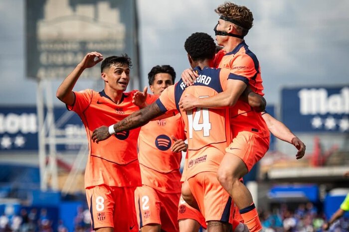 Barcelona semakin dekat dengan gelar juara La Liga usai menundukkan Getafe 2-0 di Madrid.