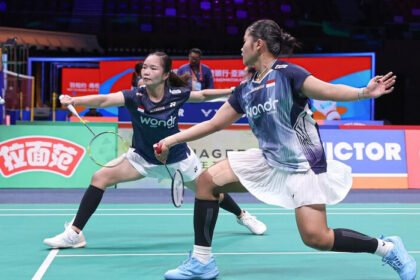 Rose/Febi tampil luar biasa di BAC 2026 usai menumbangkan unggulan China dalam laga tiga gim dramatis.