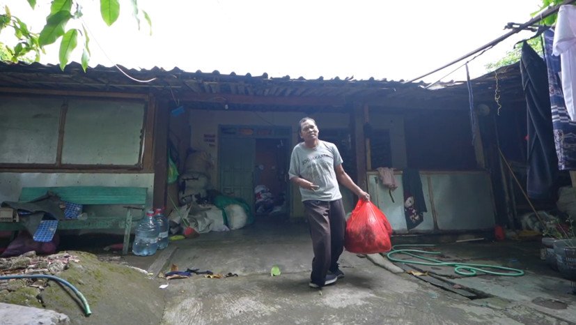 Program Sekolah Rakyat 2026 membuka akses pendidikan gratis lengkap bagi anak dari keluarga miskin, termasuk anak penyandang disabilitas.