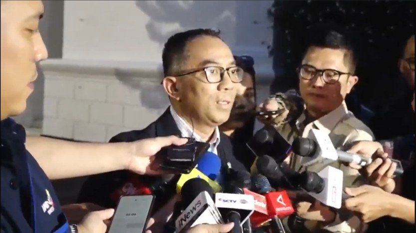 Pemerintah percepat pembangunan PLTS besar-besaran untuk kurangi ketergantungan listrik berbasis diesel di Indonesia.