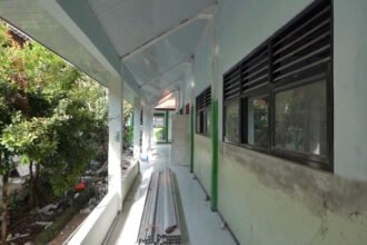 Revitalisasi SMAN 1 Jepon di Blora menghadirkan ruang belajar baru yang lebih aman, nyaman, dan modern bagi siswa.