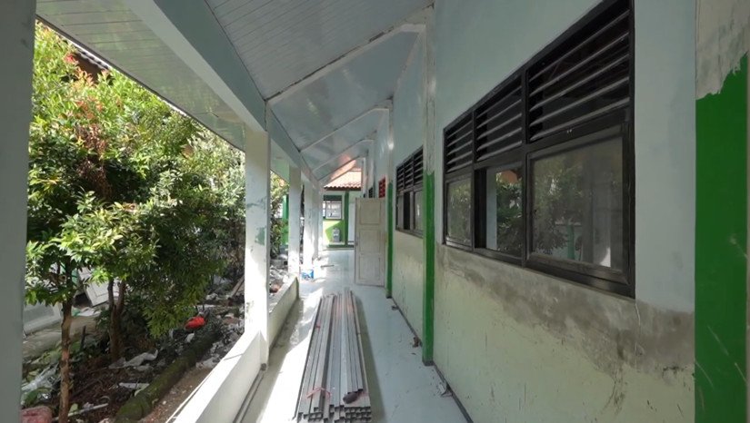 Revitalisasi SMAN 1 Jepon di Blora menghadirkan ruang belajar baru yang lebih aman, nyaman, dan modern bagi siswa.