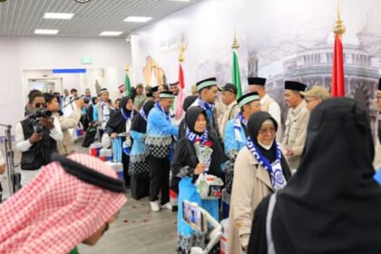 Pemerintah memperketat pengawasan penyelenggaraan haji 2026 dengan melarang pungutan tambahan oleh KBIHU demi melindungi jemaah.