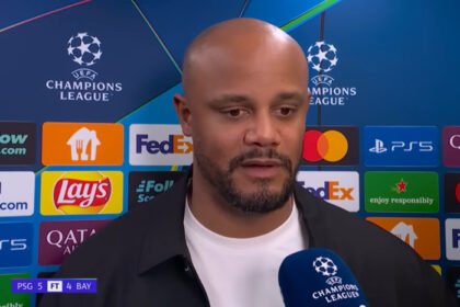 Kompany kena kartu kuning sampai harus nonton dari tribun. Curhat ke Luis Enrique malah jadi momen menarik!