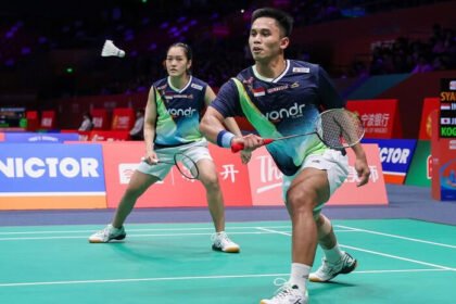Amri/Nita bangkit dramatis untuk mengamankan tiket 16 besar BAC 2026 setelah duel ketat tiga gim.