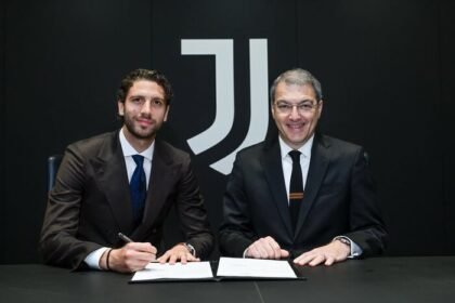 Manuel Locatelli resmi bertahan lebih lama di Juventus hingga 2030 dan semakin mengukuhkan perannya sebagai kapten sekaligus motor lini tengah.