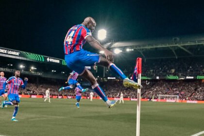 Crystal Palace tampil superior saat membungkam Fiorentina 3-0 di leg pertama perempat final Liga Conference.