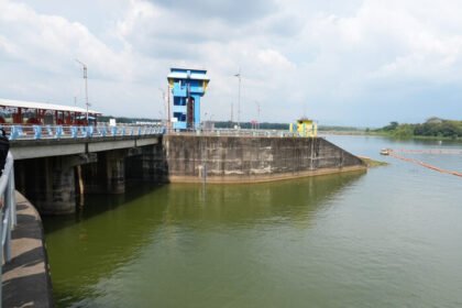 Pemerintah optimalkan waduk, irigasi, dan hujan buatan untuk hadapi ancaman El Nino 2026.
