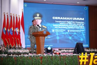 Panglima TNI Jenderal Agus Subiyanto saat memberikan ceramah umum di BSSN, menegaskan pentingnya penguatan pertahanan siber nasional.