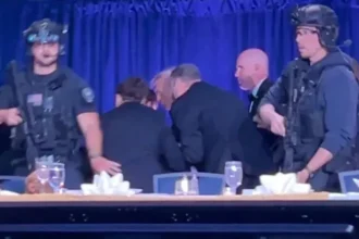 Kepanikan terjadi saat tembakan terdengar di acara resmi yang dihadiri Presiden Donald Trump di Washington.