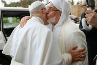 Paus Leo XIV memulai kunjungan apostolik di Aljazair dengan pesan kuat tentang perdamaian dan dialog lintas agama.